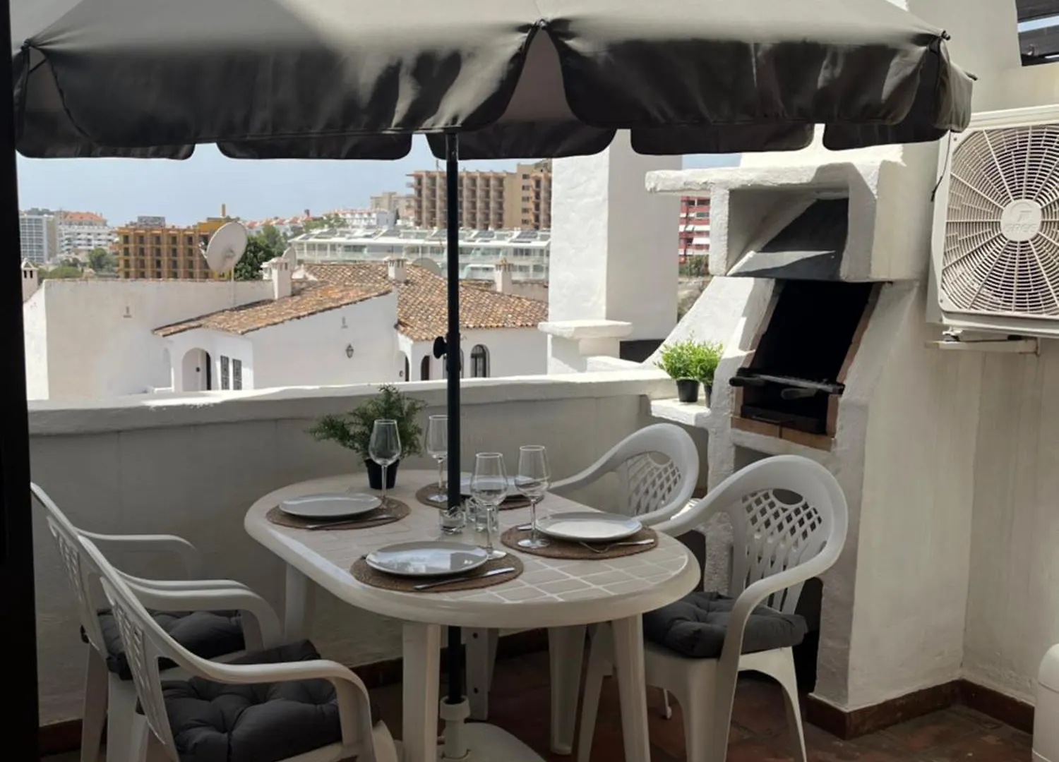 Apartment Ideal 2 Bed 2 Bath - Pueblo Evita Benalmadena