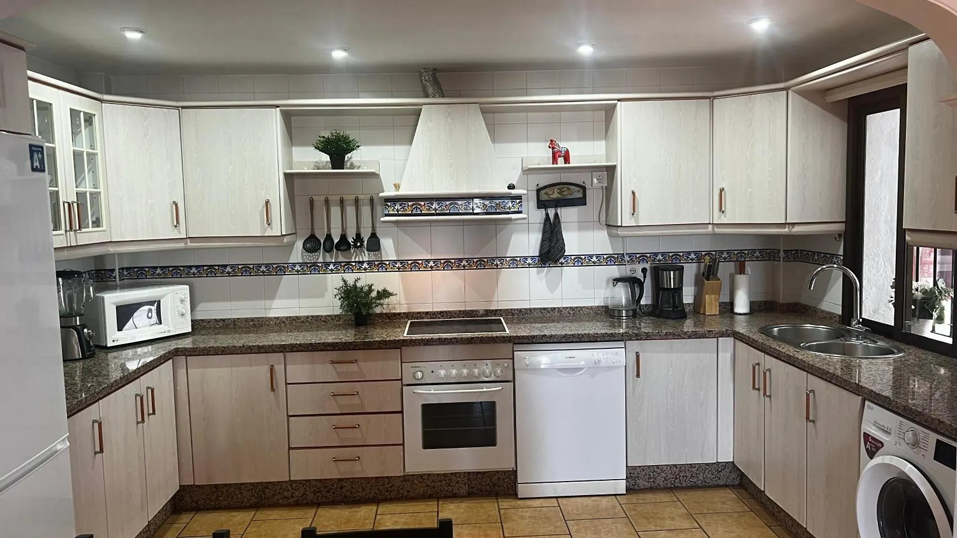 Apartment Ideal 2 Bed 2 Bath - Pueblo Evita Benalmadena