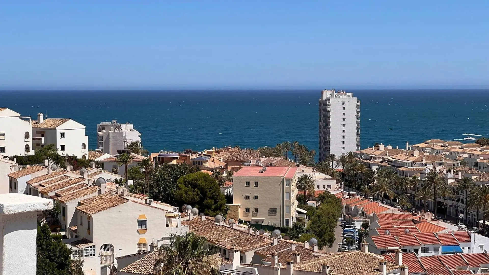 Ideal 2 Bed 2 Bath - Pueblo Evita Benalmadena